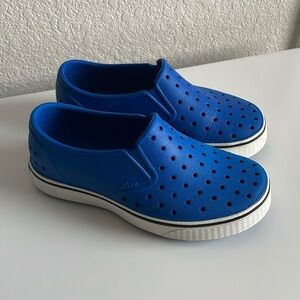 Native kids shoes, lightly used